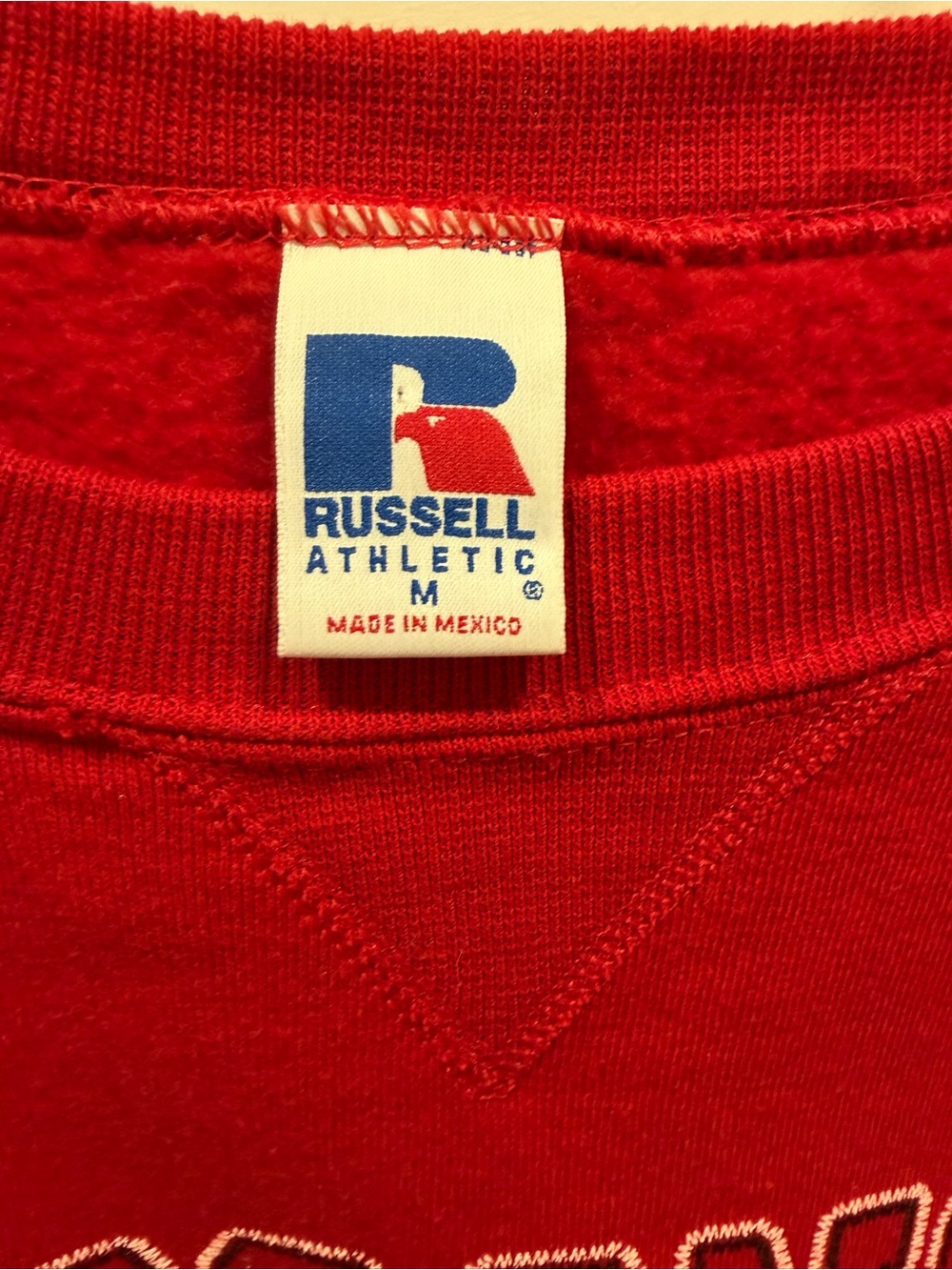 VINTAGE RUSSELL ATHLETIC WISCONSIN Badgers Unisex Crewneck - Picture 4 of 6